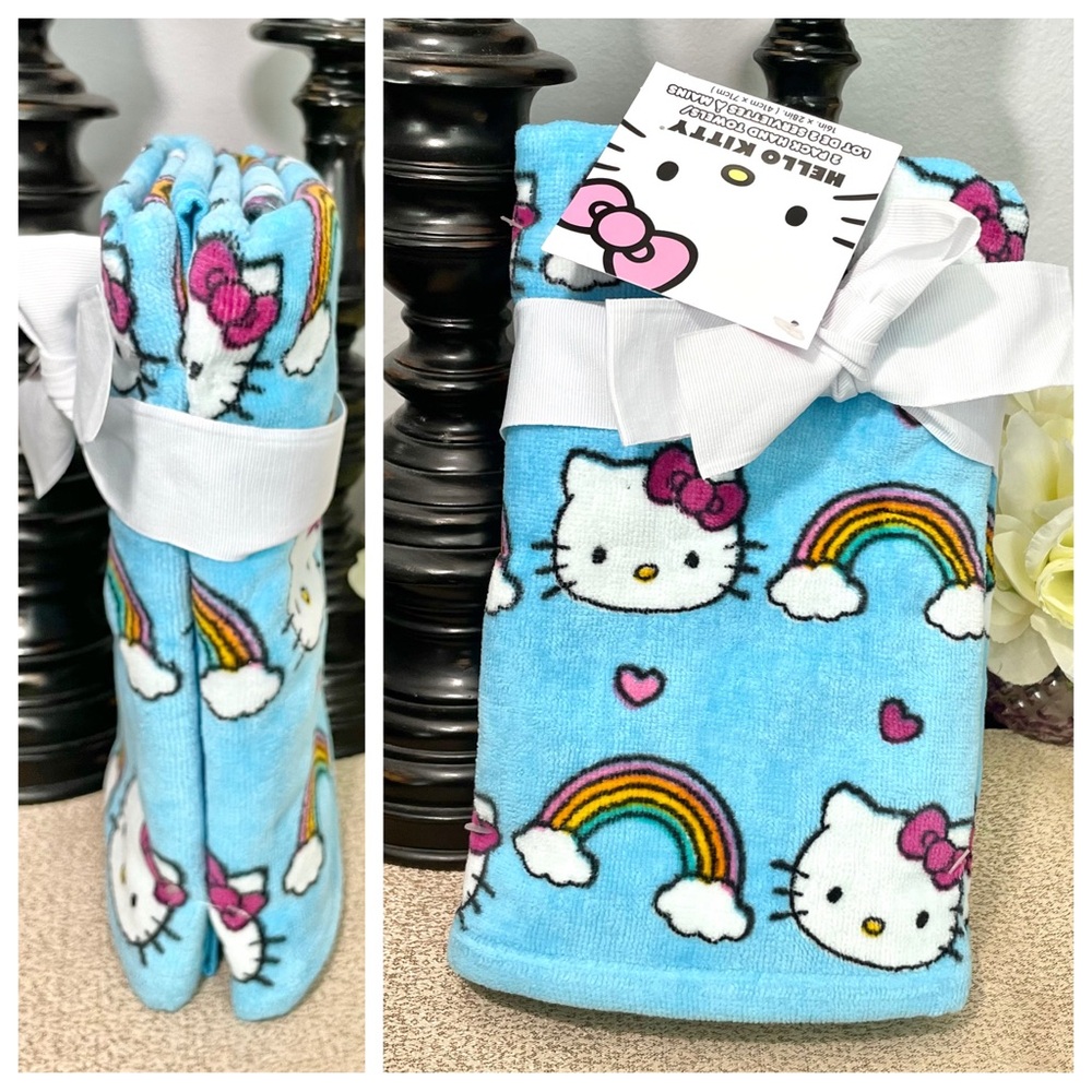 NWT Set of 2 HELLO KITTY Hand Towels